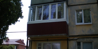 Теплое остекление балкона и наружная обшивка профлистом