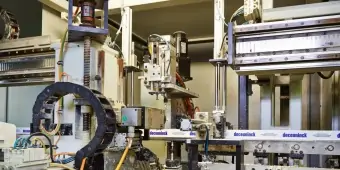 Станок для раскроя профиля, фрезерования отверсий